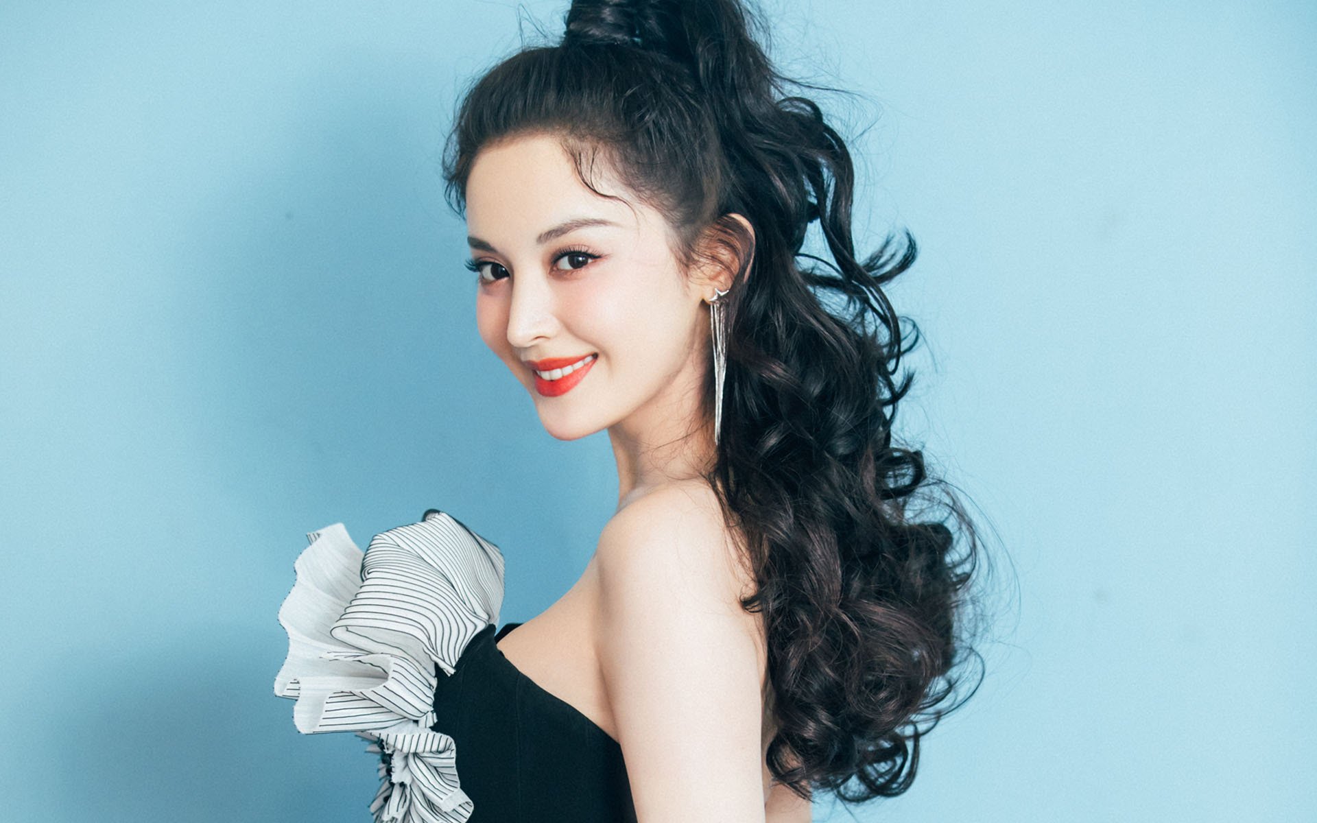 雄鹿碾过魔术的青春风暴，所谓关键先生，竟是一场美丽的误会？