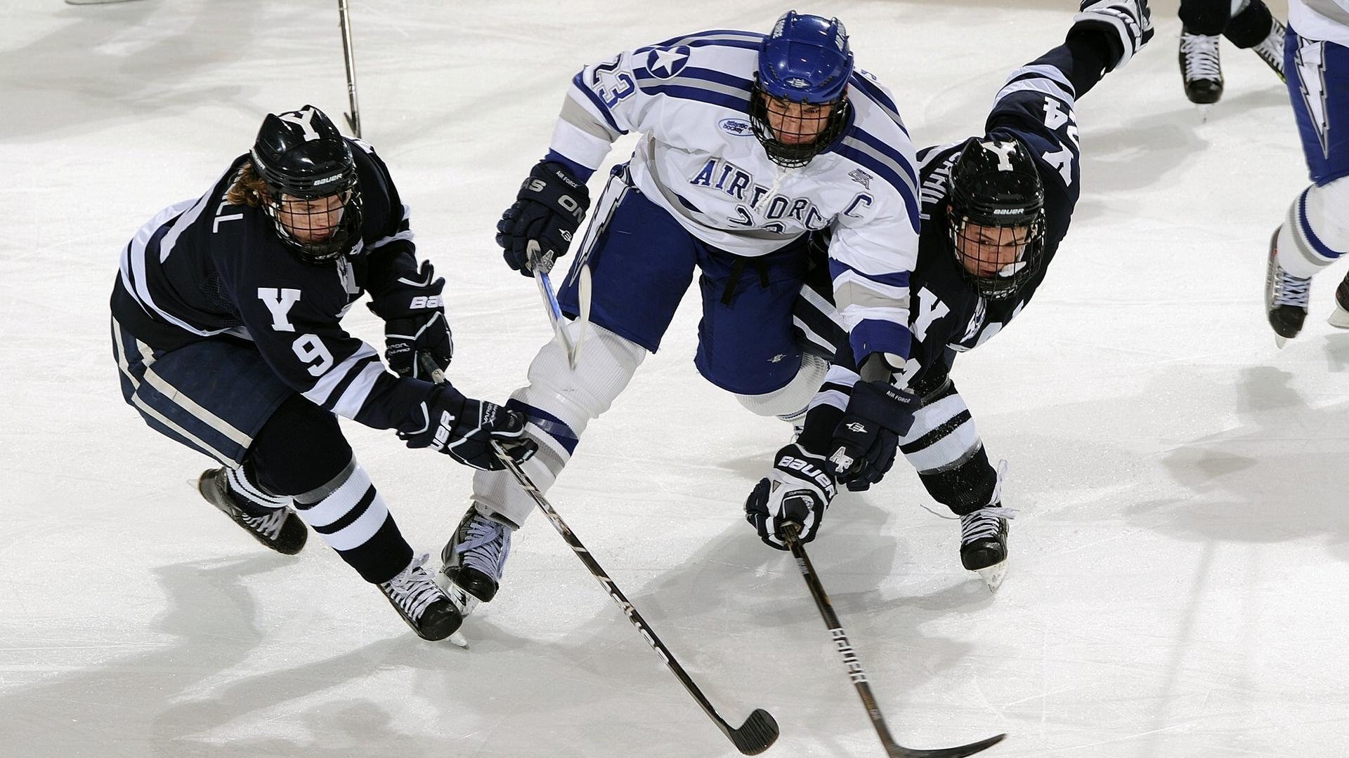 湖人轻取骑士展露冠军相，恩比德统治赛场成关键先生，NBA双雄争霸新篇章
